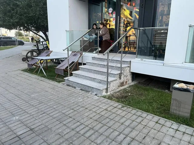 Ограждения для 16 крылец в Сколково — фото 7